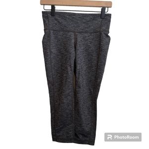 ATHLETA CAPRI LEGGINGS